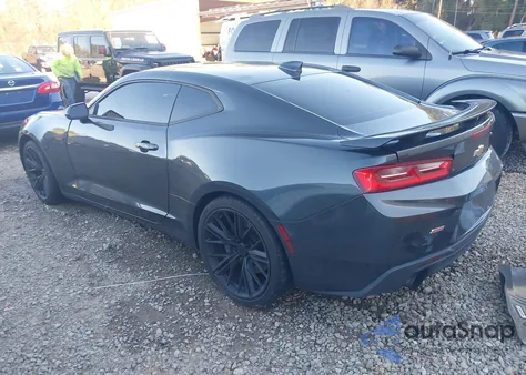 2017 Chevrolet Camaro 1Ss z USA, uszkodzony, nr VIN 1G1FF1R7XH0207661